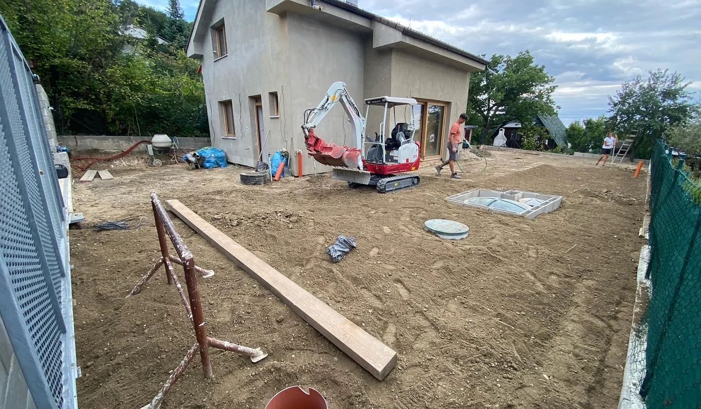 Realizácia trativodu s osadením septiku a ČOV